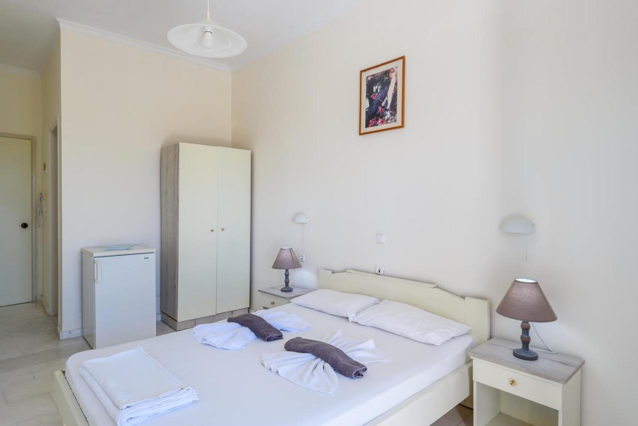 Regina Hotel Kíssamos Buitenkant foto